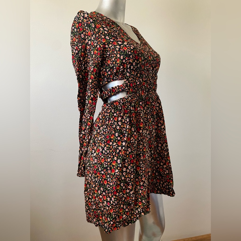 Women’s Short Dress, made in India. New without tags.